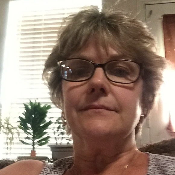 Meet your Posher, Denise - Picture 1 of 1